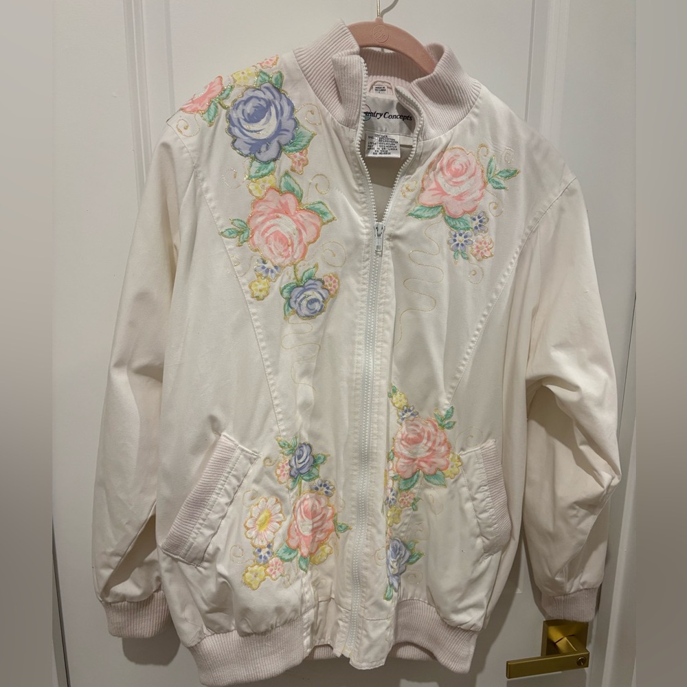Vintage 1980’s White Pastel Pink Blue Roses Bomber Jacket Country Concepts L